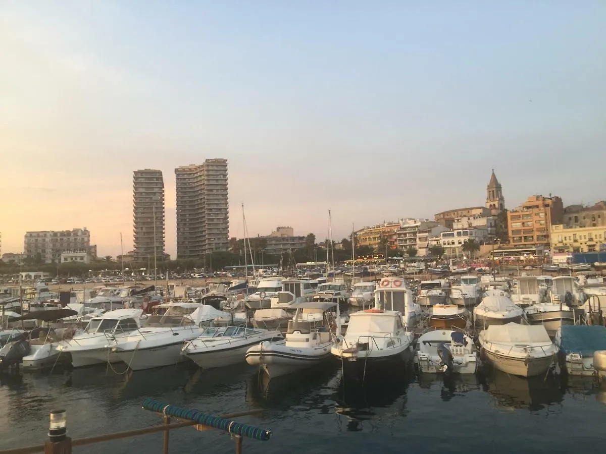 Seafront Apartment In Palamós