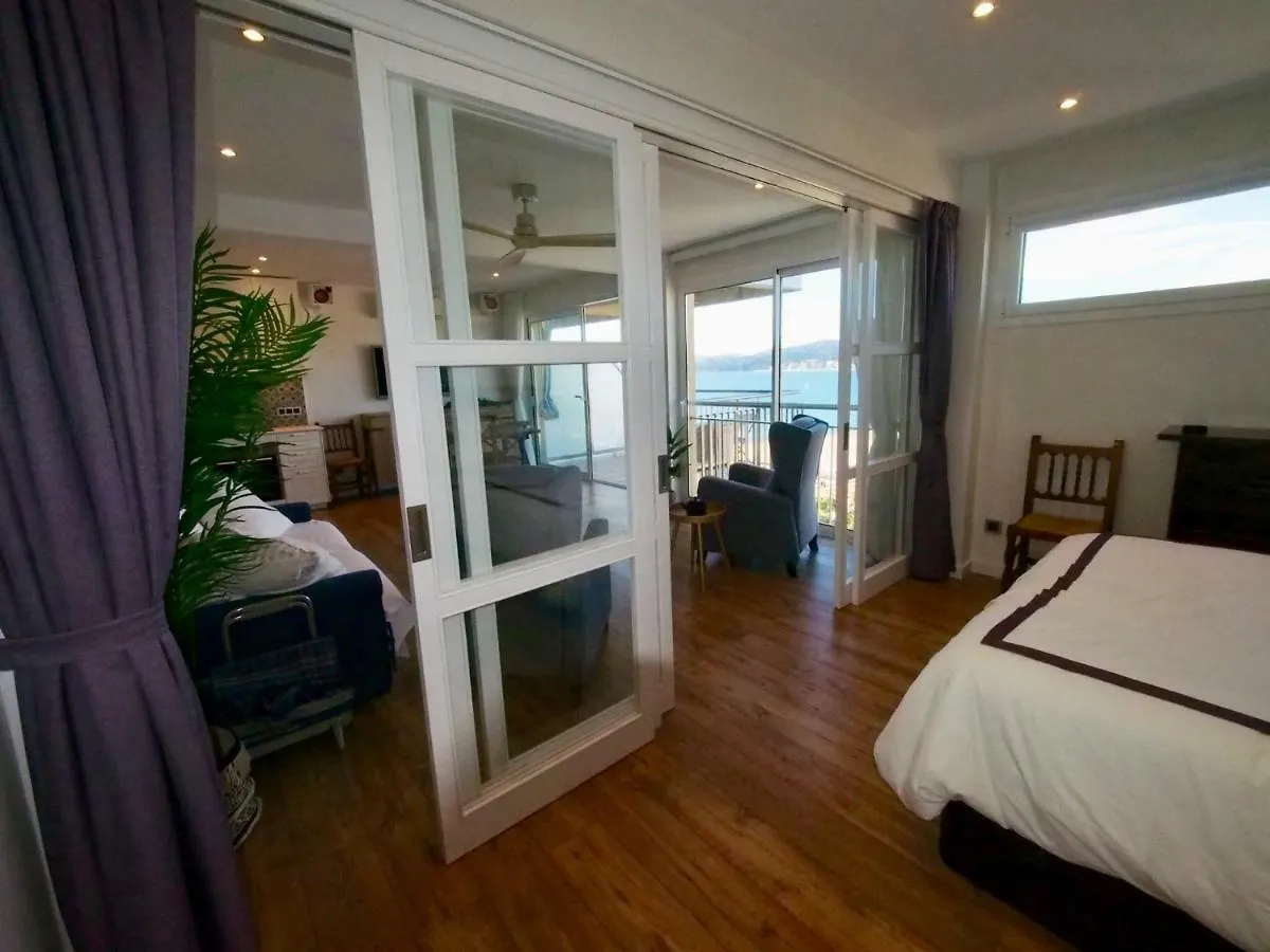 Seafront Apartment In Palamós İspanya